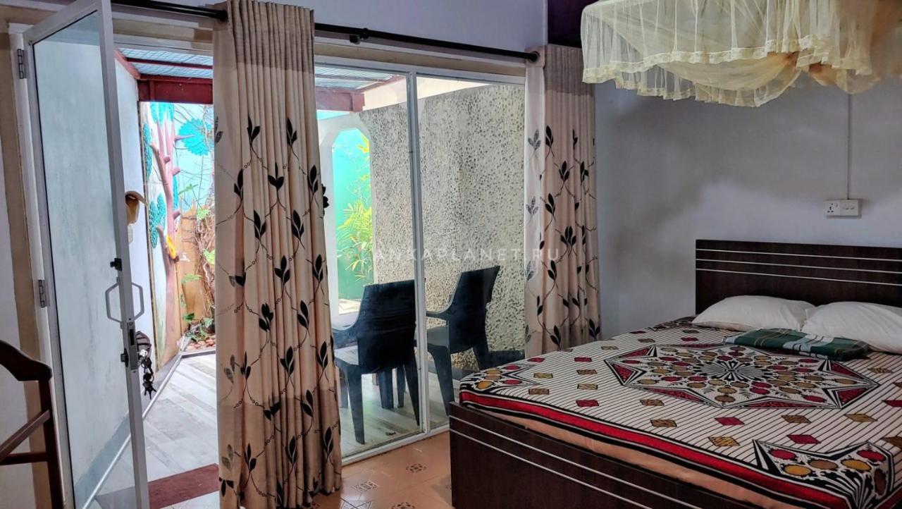 Twin Palms Hotel Mirissa Ngoại thất bức ảnh