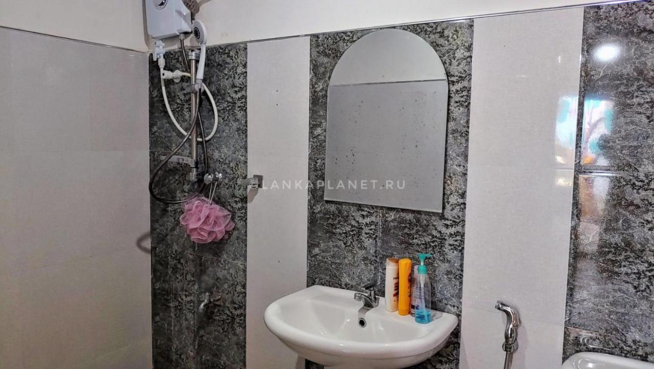 Twin Palms Hotel Mirissa Ngoại thất bức ảnh
